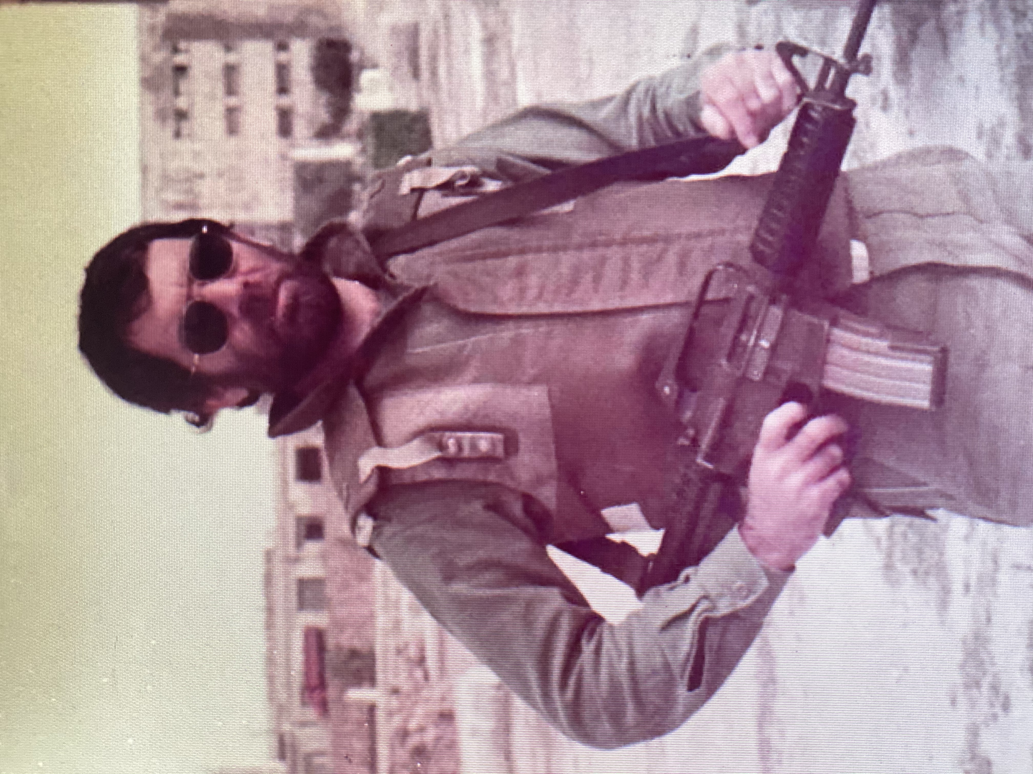 תמונה של סיפור שירותו של סרן במילואים יהודה רון רוכמן שהשתחרר משירות בשנת 1968